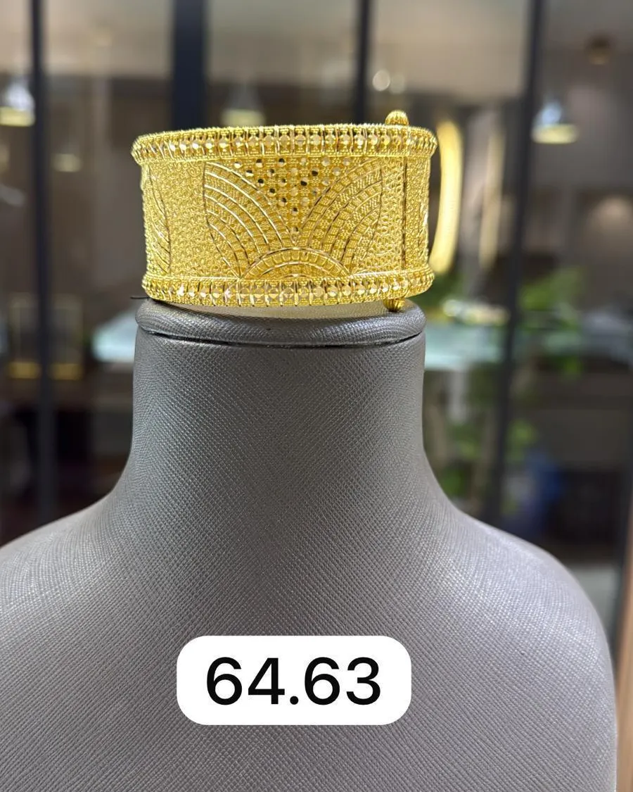 Bileklik — 14 ayar altın, 64,63 g